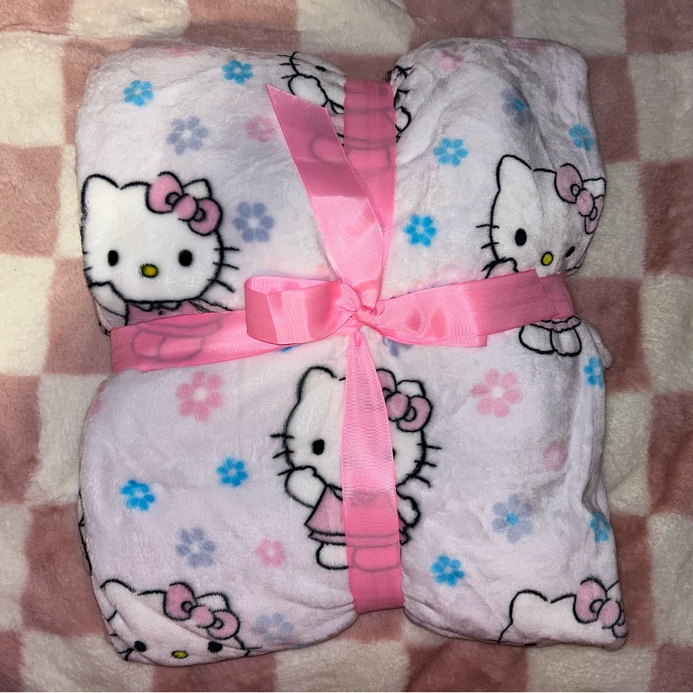 Hello Kitty Pastel Twin Blanket
